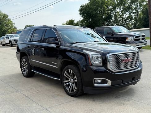 Used 2017 GMC Yukon Denali w/ Open Road Package AWD/4WD image 23