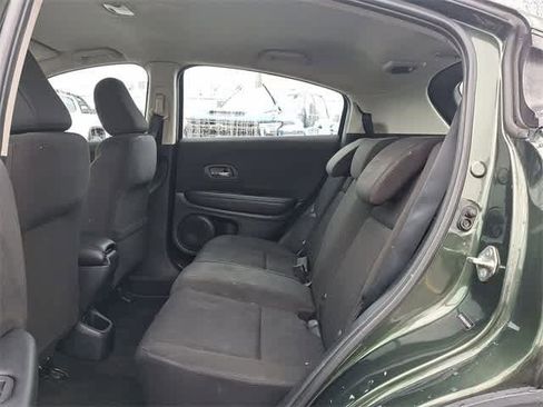 Used 2018 Honda HR-V LX image 27