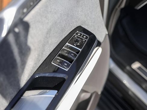 Used 2025 Cadillac Escalade Sport Platinum w/ LPO, Floor Liner Package AWD/4WD image 21