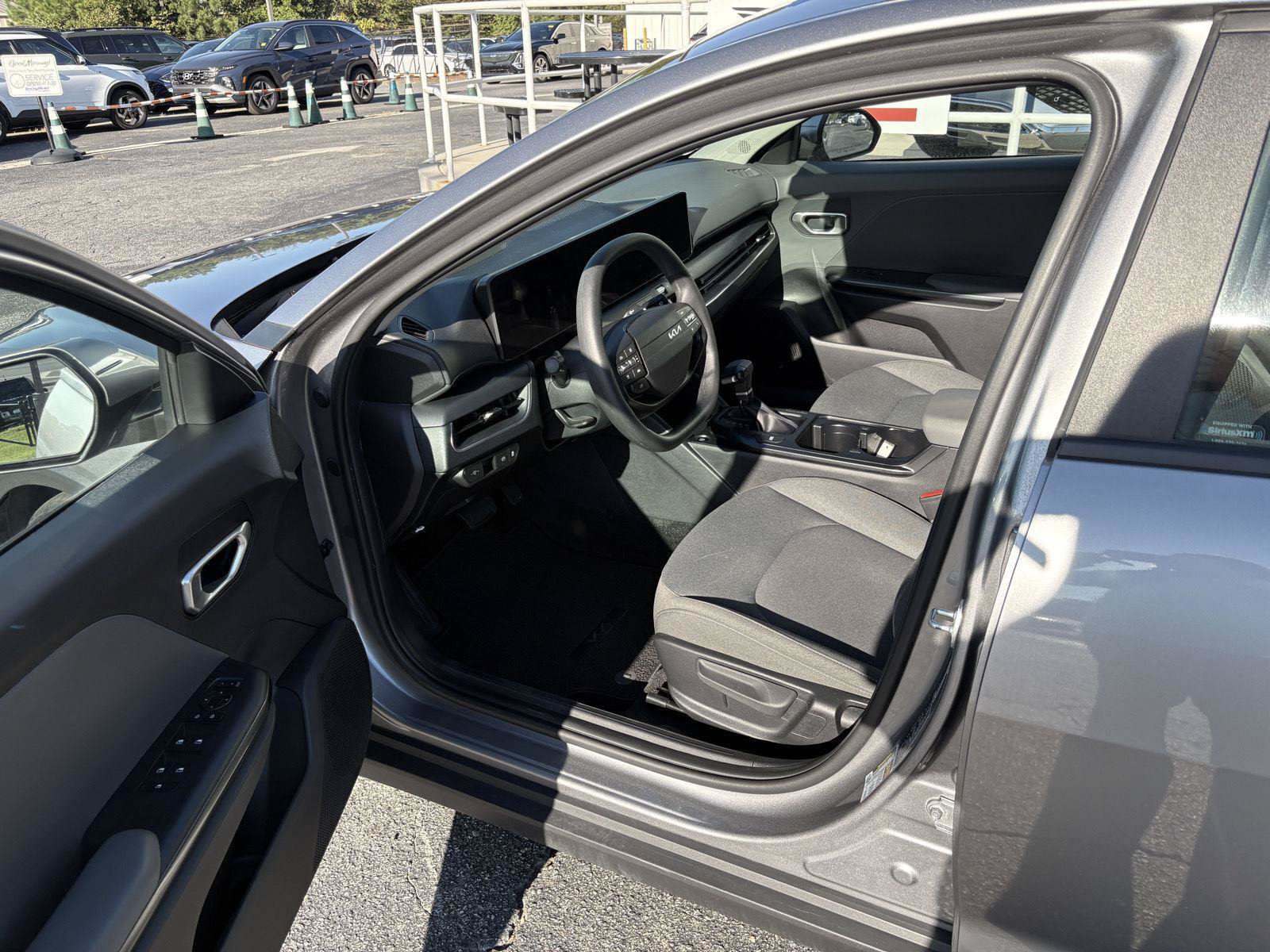 Used 2025 Kia K4 FWD image 21