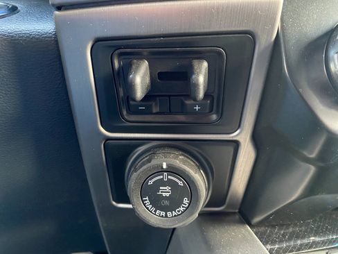 Used 2022 Ford F350 Platinum image 41