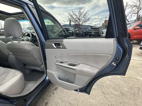 Used 2010 Subaru Forester 2.5X Premium image 14