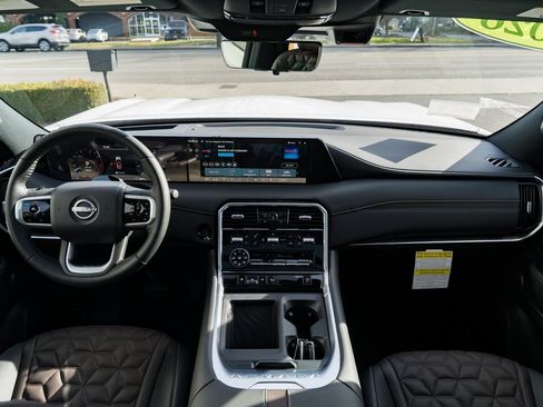 New 2026 Nissan Armada Platinum image 9