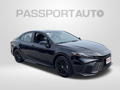 Used 2025 Toyota Camry SE w/ Convenience Package AWD/4WD image 12
