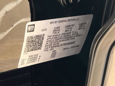 Certified 2026 Cadillac Escalade ESV Sport w/ LPO, ONYX Package image 31