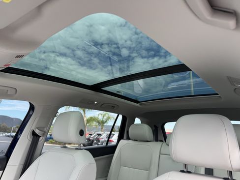 Certified 2023 Volkswagen Tiguan SE FWD image 29