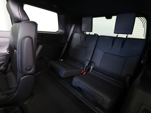 Used 2026 Lexus GX 550 w/ Accessory Package (2T) AWD/4WD image 17
