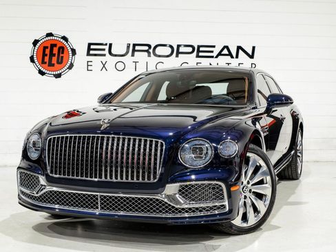 Used 2021 Bentley Flying Spur W12 image 37