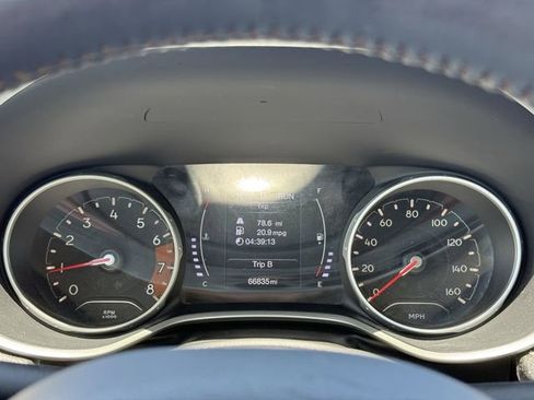 Used 2019 Jeep Compass Latitude image 25