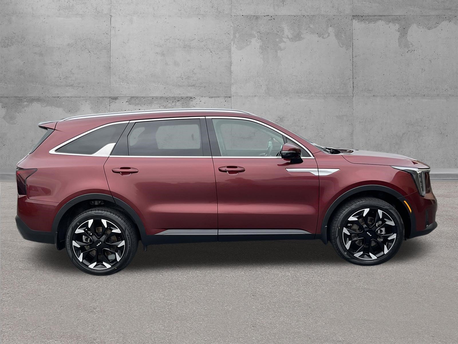 Used 2025 Kia Sorento EX AWD/4WD image 2