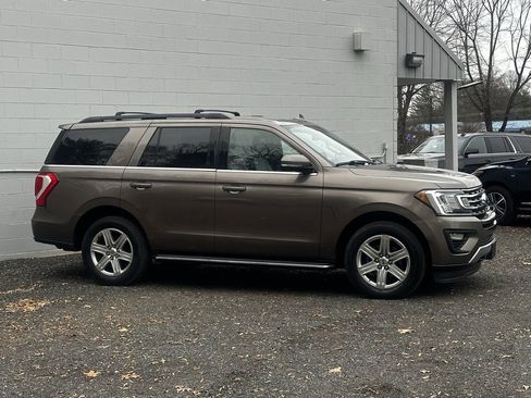 Used 2019 Ford Expedition XLT w/ Equipment Group 202A image 8