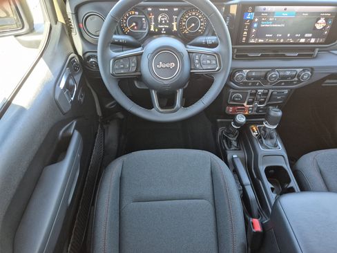 New 2026 Jeep Gladiator Rubicon w/ Steel Bumper Group image 29