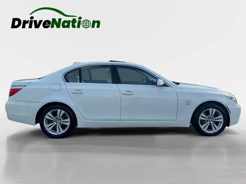 Used 2010 BMW 528i xDrive Sedan AWD/4WD image 4