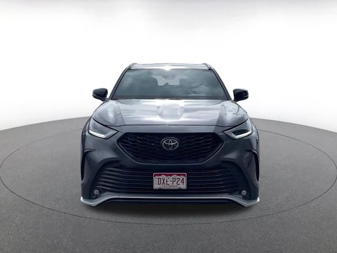 Used 2025 Toyota Highlander XSE image 4