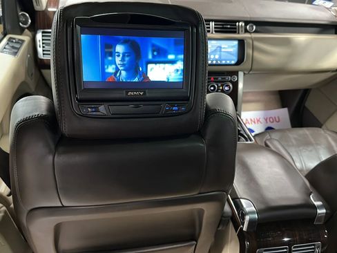 Used 2017 Land Rover Range Rover HSE AWD/4WD image 13