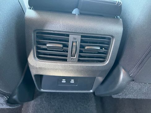 Used 2025 Nissan Rogue SV FWD image 24
