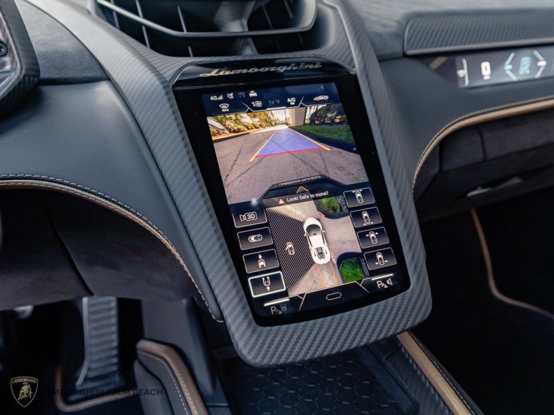 Used 2025 Lamborghini Revuelto AWD/4WD image 20