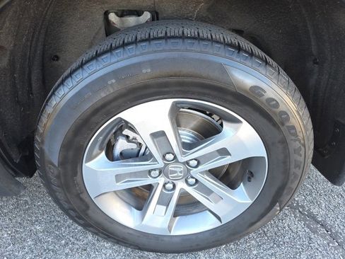 Used 2025 Honda Pilot EX-L image 6