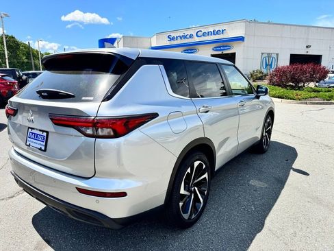 Used 2022 Mitsubishi Outlander ES AWD/4WD image 6