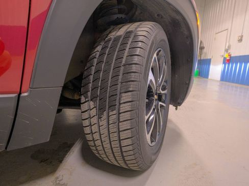 Used 2025 Chevrolet TrailBlazer LT image 41