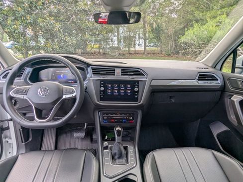 Used 2024 Volkswagen Tiguan SE FWD image 14