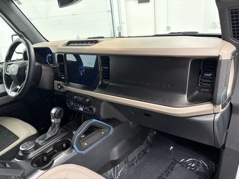 Used 2023 Ford Bronco Wildtrak AWD/4WD image 23