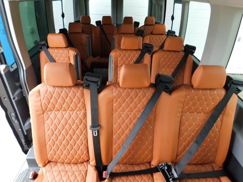 Used 2018 Ford Transit 350 XL RWD image 43