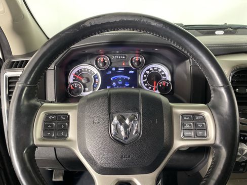 Used 2014 RAM 1500 Laramie w/ Convenience Group image 20