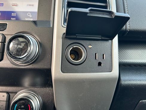 Certified 2020 Ford F150 Lariat w/ Equipment Group 502A Luxury image 32