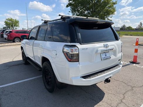Used 2019 Toyota 4Runner SR5 AWD/4WD image 5