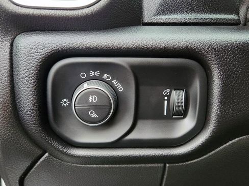 Used 2024 RAM 3500 Big Horn image 22