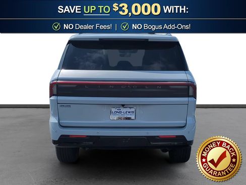 Certified 2025 Lincoln Navigator Reserve AWD/4WD image 5