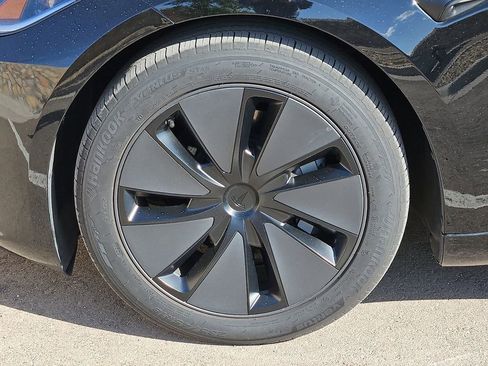 Used 2025 Tesla Model 3 Long Range image 5