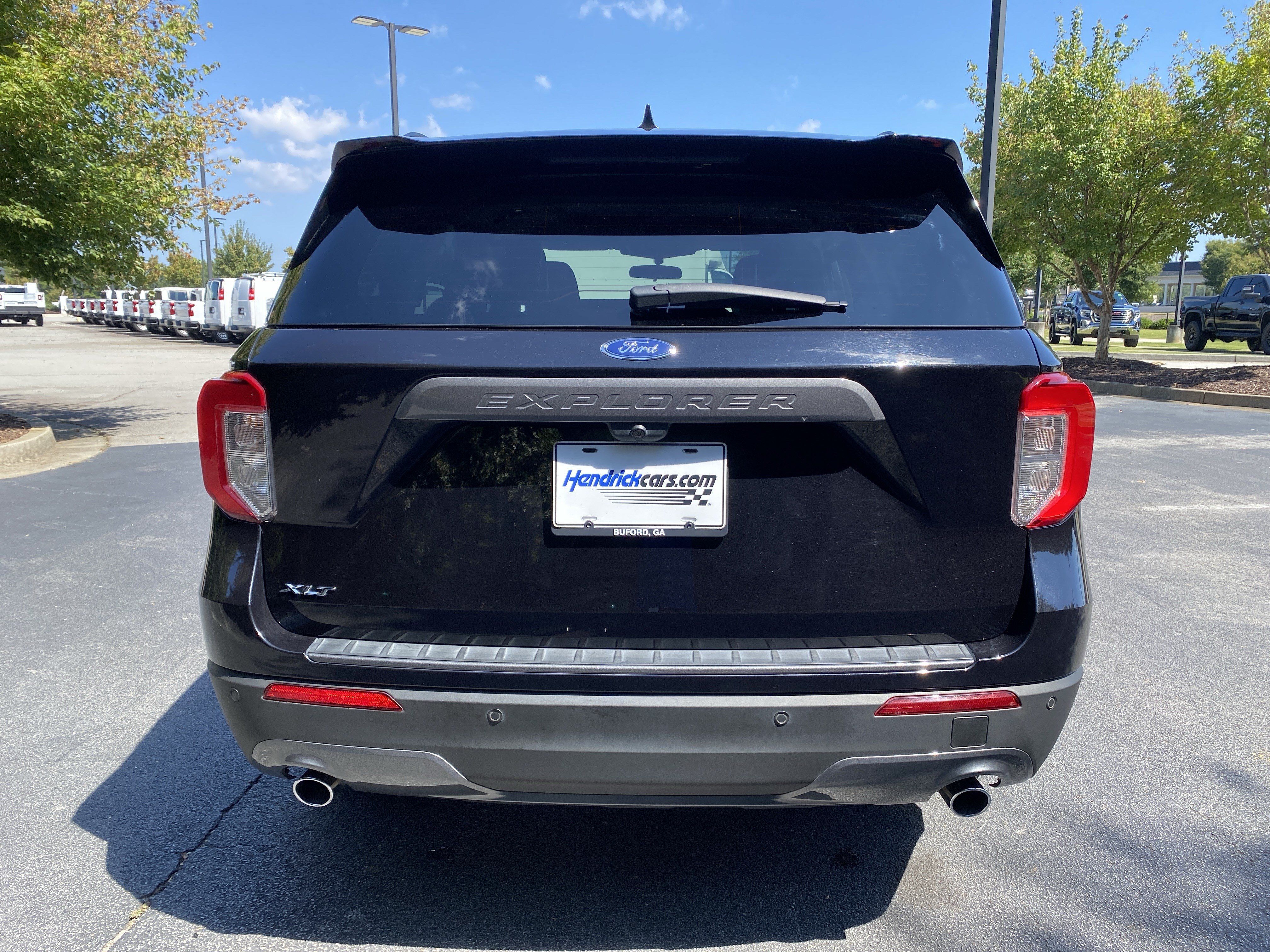 Used 2023 Ford Explorer XLT w/ Equipment Group 202A RWD image 8