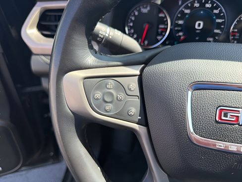 Used 2019 GMC Acadia Denali w/ Technology Package AWD/4WD image 13