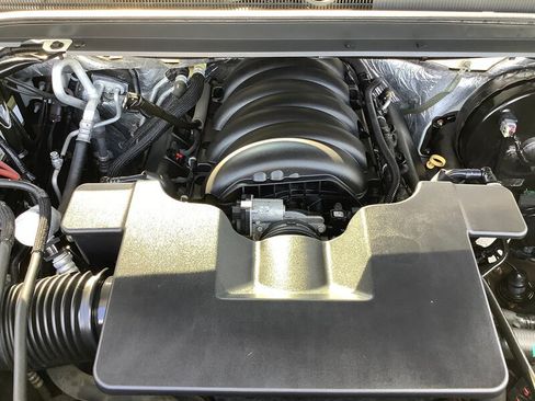 Used 2015 Chevrolet Tahoe LTZ AWD/4WD image 9