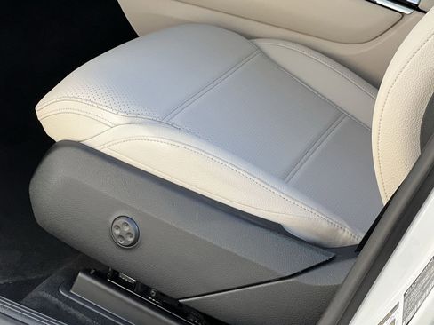 New 2026 Mercedes-Benz GLC 300 4MATIC image 12