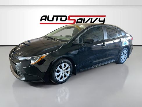Used 2026 Toyota Corolla LE FWD image 3