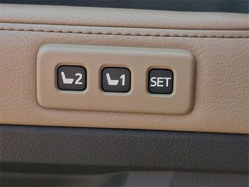 Used 2016 Toyota 4Runner Limited image 26