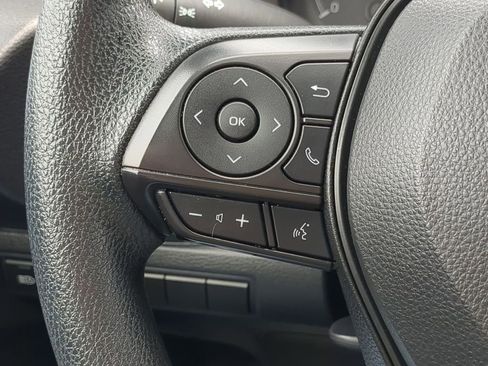 Used 2022 Toyota Corolla LE image 17