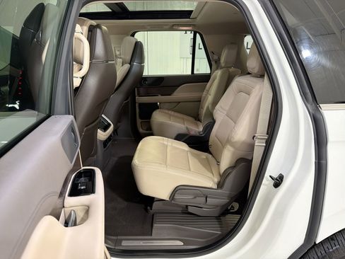 Used 2023 Lincoln Navigator L Reserve image 25