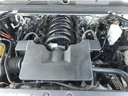 Used 2018 Chevrolet Tahoe LS RWD image 15