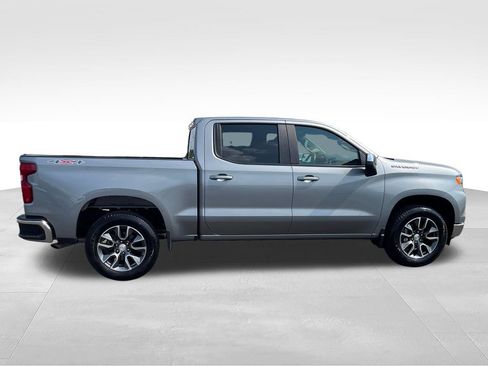 Used 2024 Chevrolet Silverado 1500 LT AWD/4WD image 6