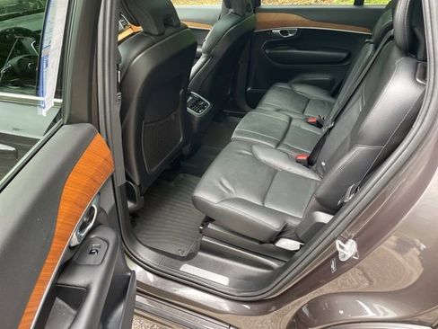 Used 2023 Volvo XC90 B6 Plus w/ Protection Package AWD/4WD image 12