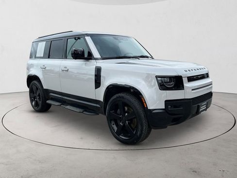 New 2026 Land Rover Defender 110 X-Dynamic SE image 7