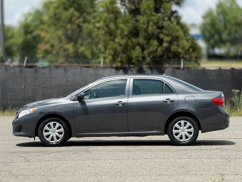 Used 2010 Toyota Corolla LE FWD image 8