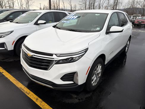 Used 2023 Chevrolet Equinox LT w/ LPO, Floor Liner Package image 4