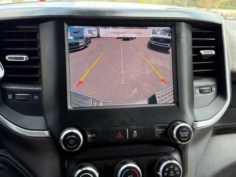 Used 2022 RAM 3500 Big Horn AWD/4WD image 25