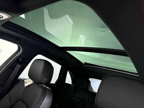 New 2026 Porsche Macan S image 28