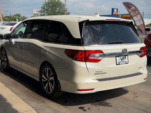 Used 2018 Honda Odyssey Elite image 4